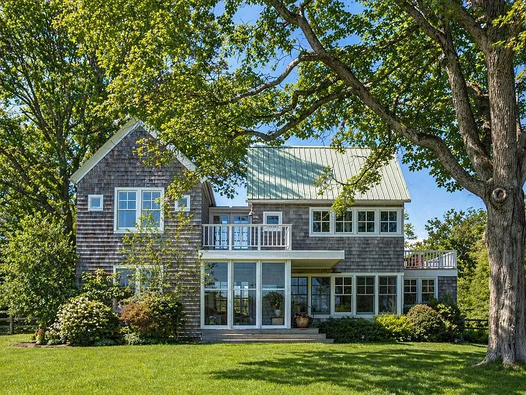 69 Fresh Pond Rd — Photo 1