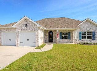 8065 Village Green Dr, Biloxi, MS 39532