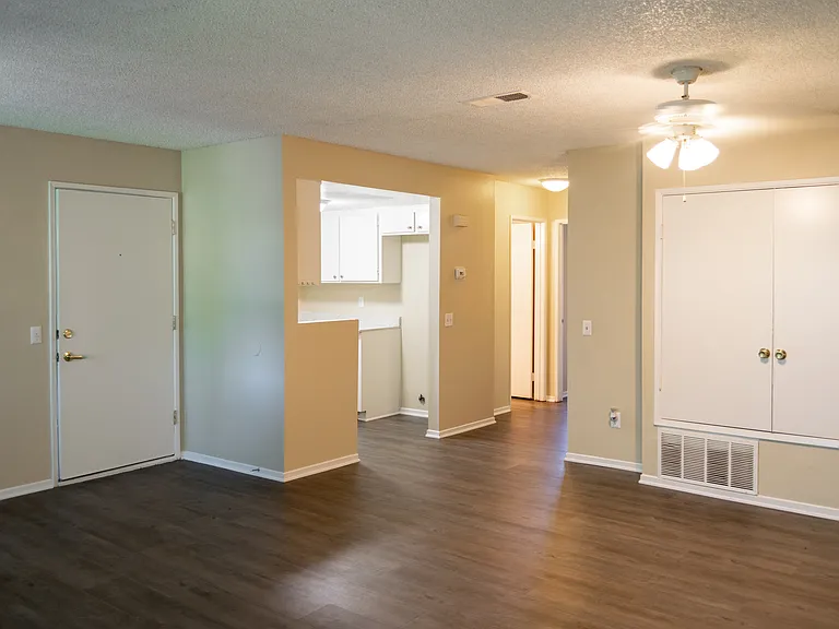 Ironwood Villas Apartments — Photo 4