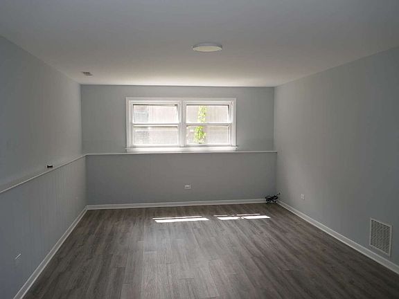 5th image of 22750 Valley Dr