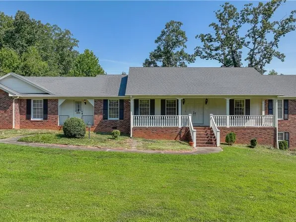 822 Monroe Ave, Asheboro, NC 27205