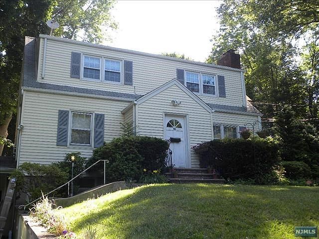1st image of 70 Paterson Ave