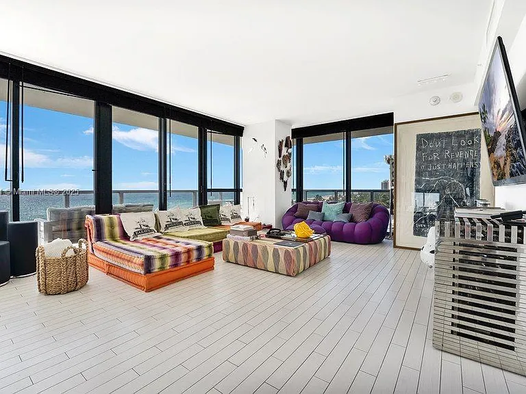 2201 Collins Ave #628 — Photo 4
