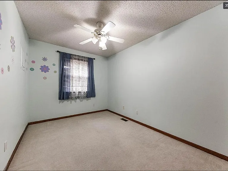 1432 Brighton Cir — Photo 4