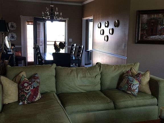 4th image of 112 Amiens Blvd