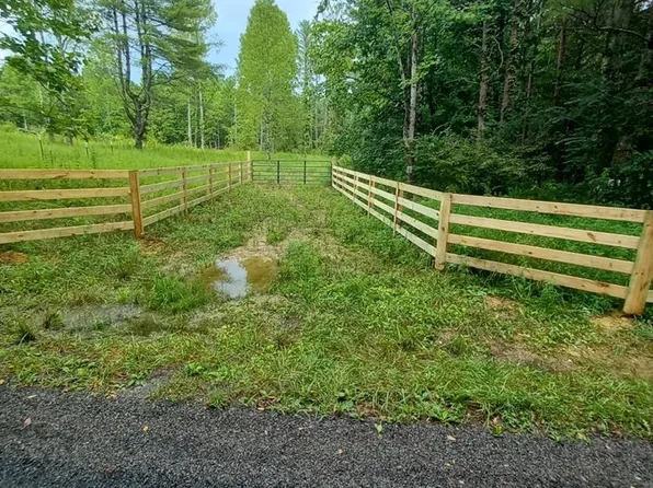 205 Ghost Chicken Rd, Pikeville, TN 37367