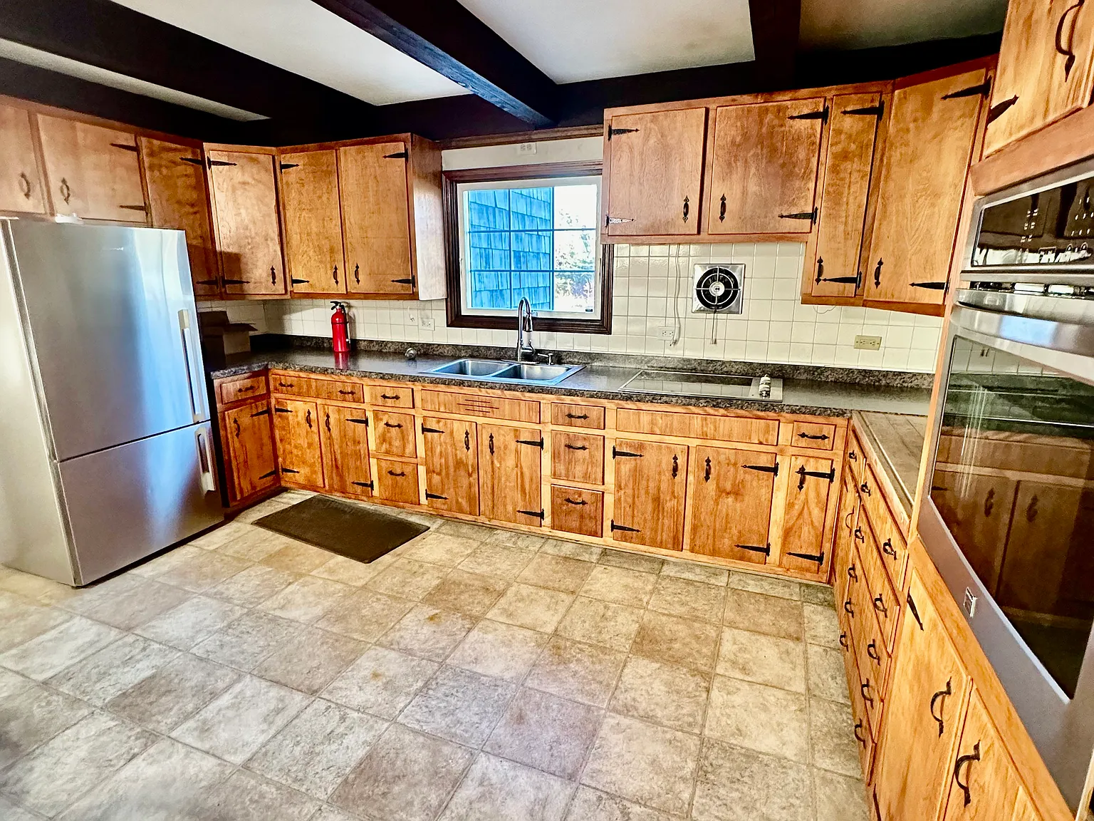 3 bed, 1905 sqft, $2,750 — Photo 4