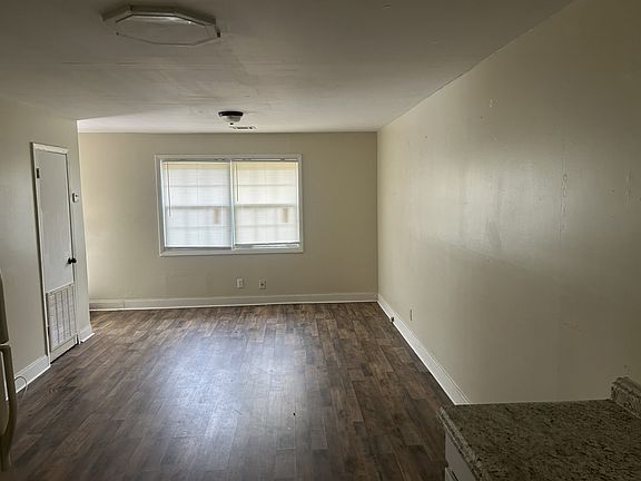 4th image of 523 Cleveland St