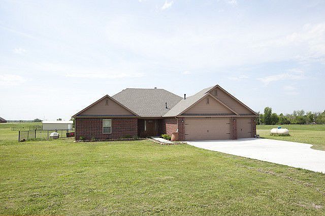 Victorian style full brick home on 4+ acres