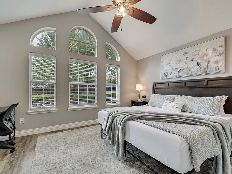Village Green Dr — Photo 14