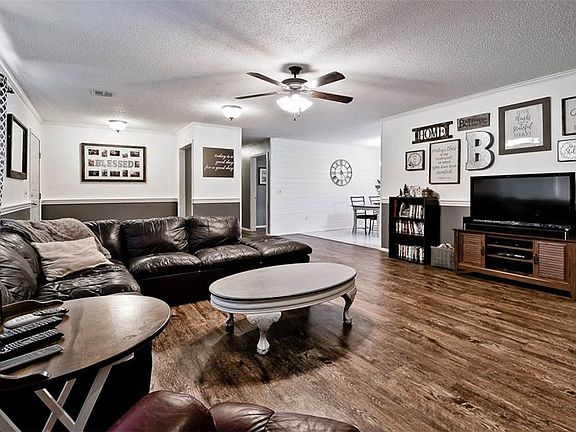 4th image of 627 Garland Pl