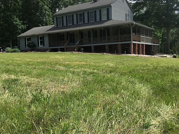 Beautiful grounds all around.