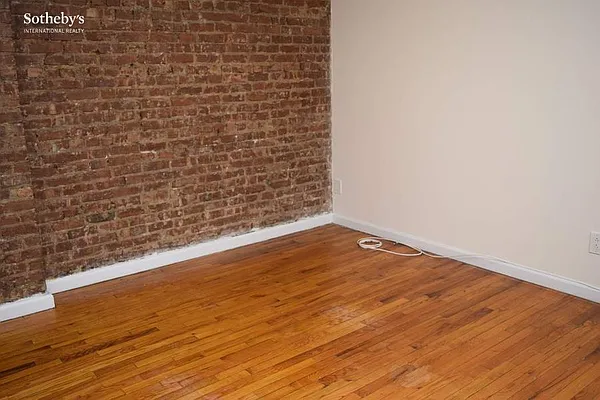 Rented by Sotheby's International Realty | media 7