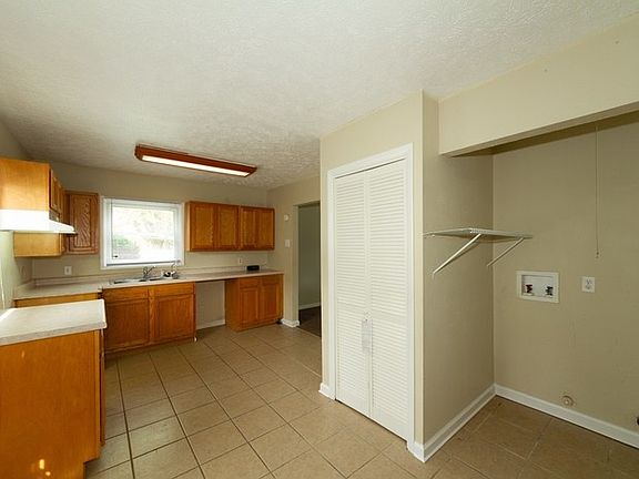 2nd image of 4625 Woodcroft Ave