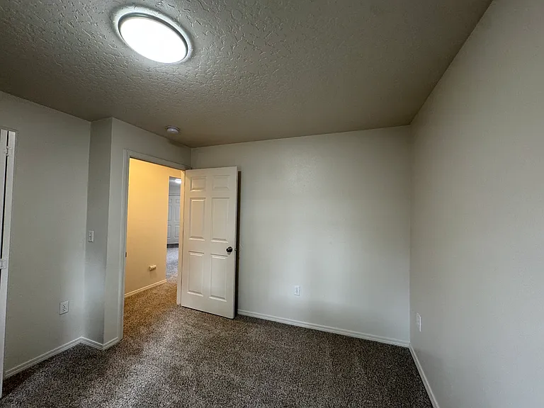 4301 W Rose Hill St #201 — Photo 12