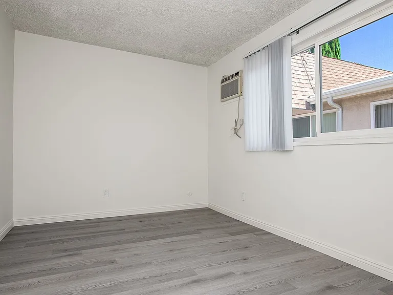 216 Palmetto Dr — Photo 12