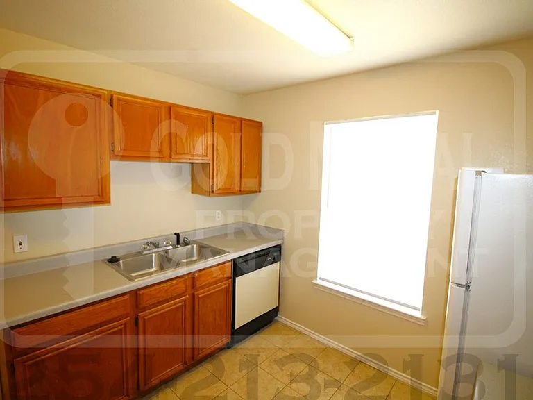 1708 Windward Dr — Photo 6
