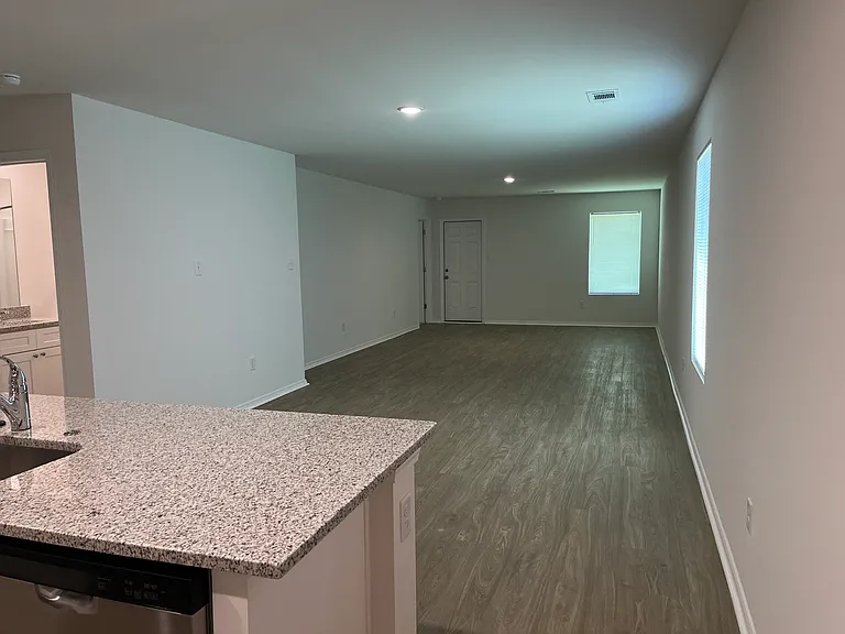 340 Moonlight Graham Blvd — Photo 3