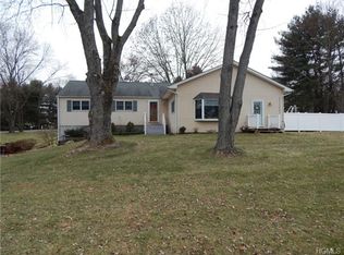 3 Berry Rd, Marlboro, NY 12542