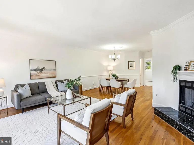 695 W Glebe Rd — Photo 10