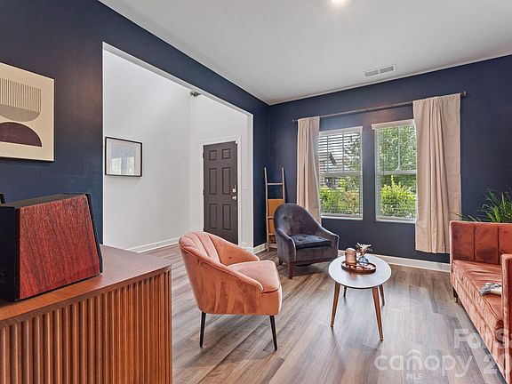 4th image of 3008 Hayes Ridge Dr