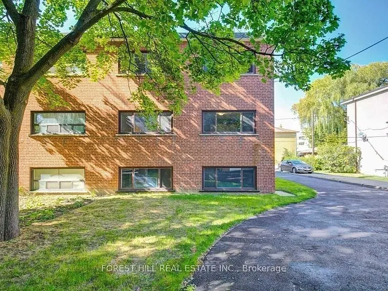 19 Charlemagne Dr #LOWER — Photo 3
