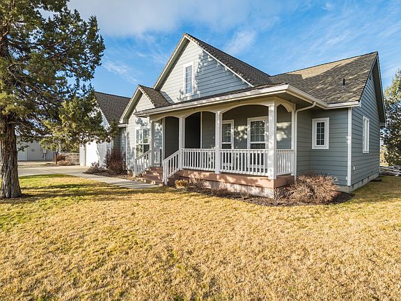 2nd image of 17040 SW Steelhead Rd