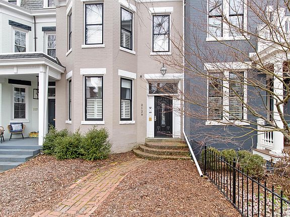 2nd image of 2129 Park Ave #A