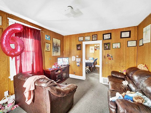 5th image of 37 W 36th Pl