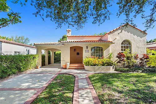 1428 Medina Ave Photo 1