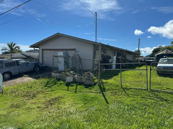 5683 Kula Mauu St, Kapaa, HI 96746