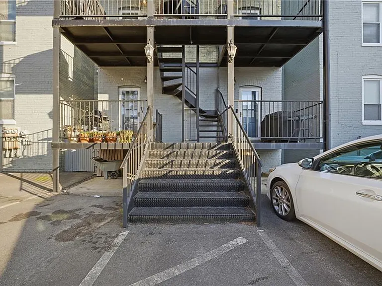 1015 Colonial Ave #4 — Photo 25