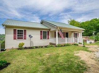 832 Peach Dr, Livingston, TN 38570