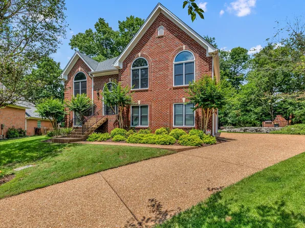 208 Bay Overlook Ct, Hermitage, TN 37076