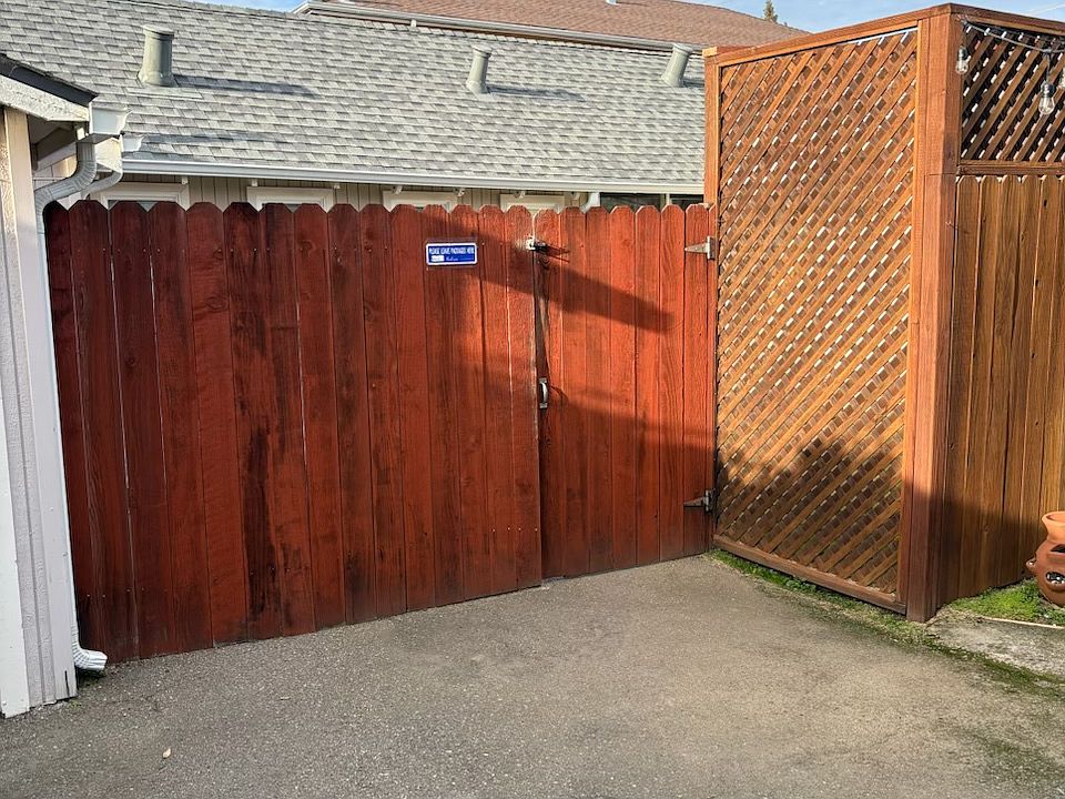 1st image of 506 1/2 Bayswater Ave