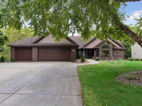 2349 16th Ter NW, New Brighton, MN 55112
