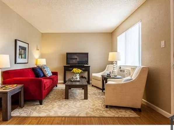 2043 Wyda Way, Sacramento, CA 95825