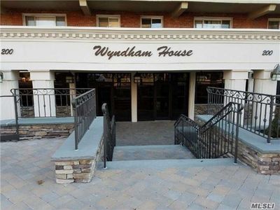 200 Atlantic Ave APT 403, Lynbrook, NY, 11563