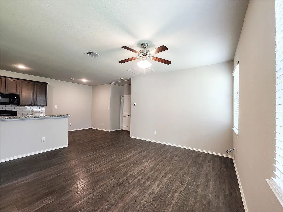 Building Photo - 26471 Joy Village Dr #B