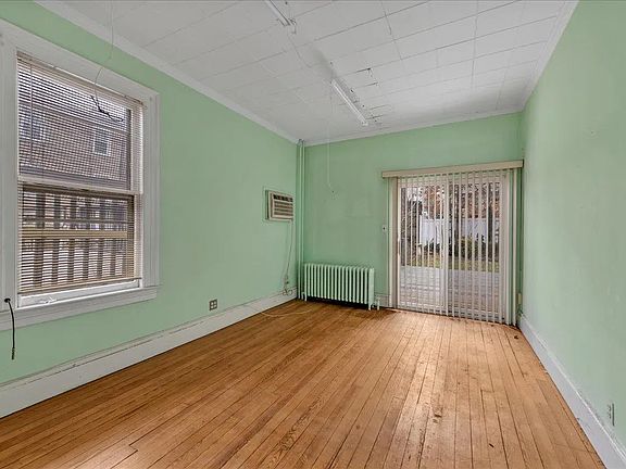 3rd image of 11-28 124th St