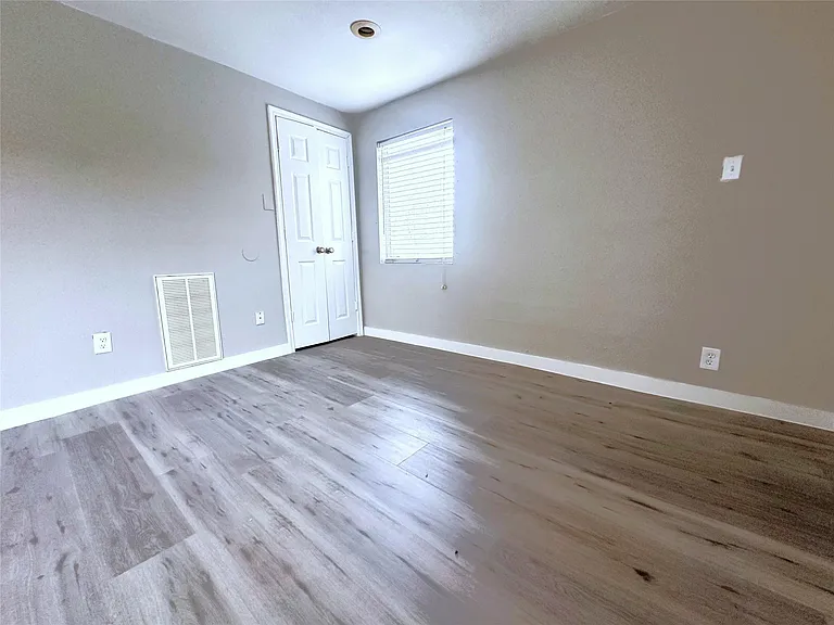 3214 Hutchins St #2 — Photo 7