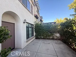879 Michigan Blvd #B — Photo 3