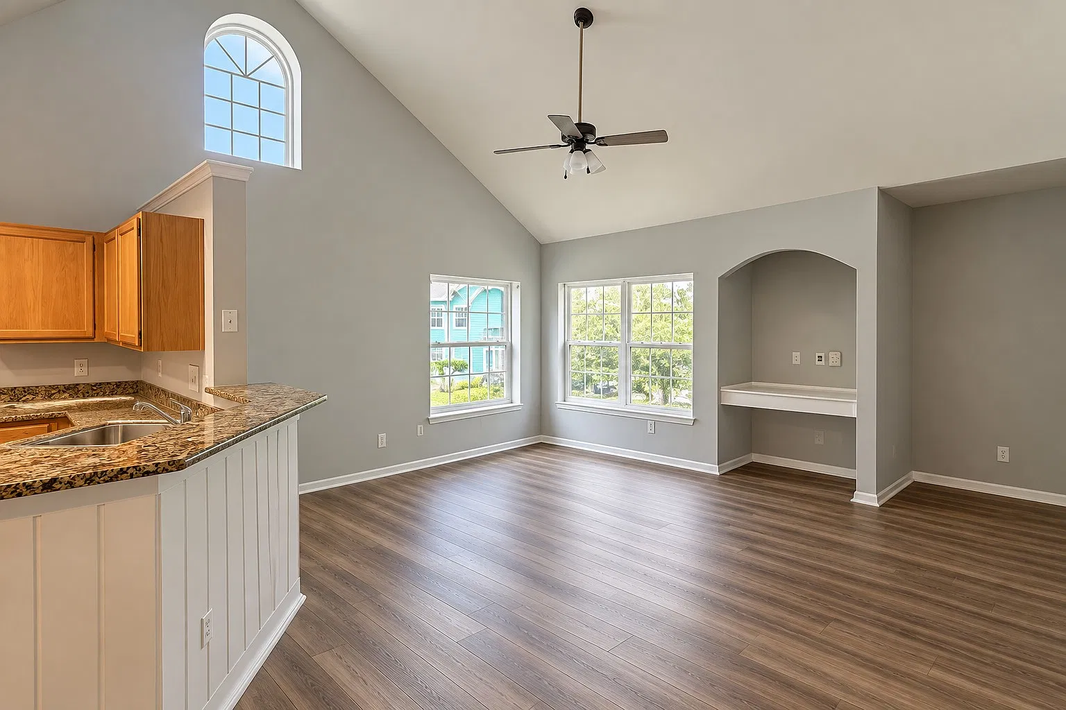 1 bed, 942 sqft, $1,550 — Photo 2