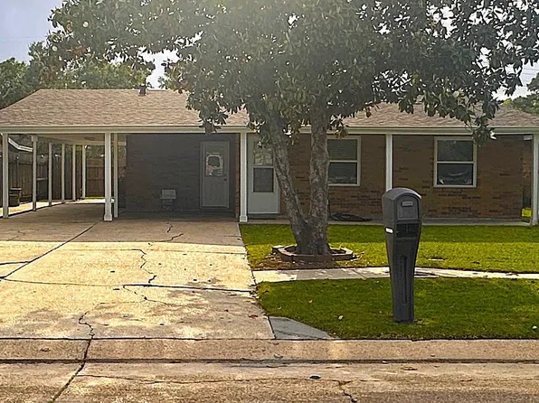 919 Chestnut Dr, Morgan City, LA 70380