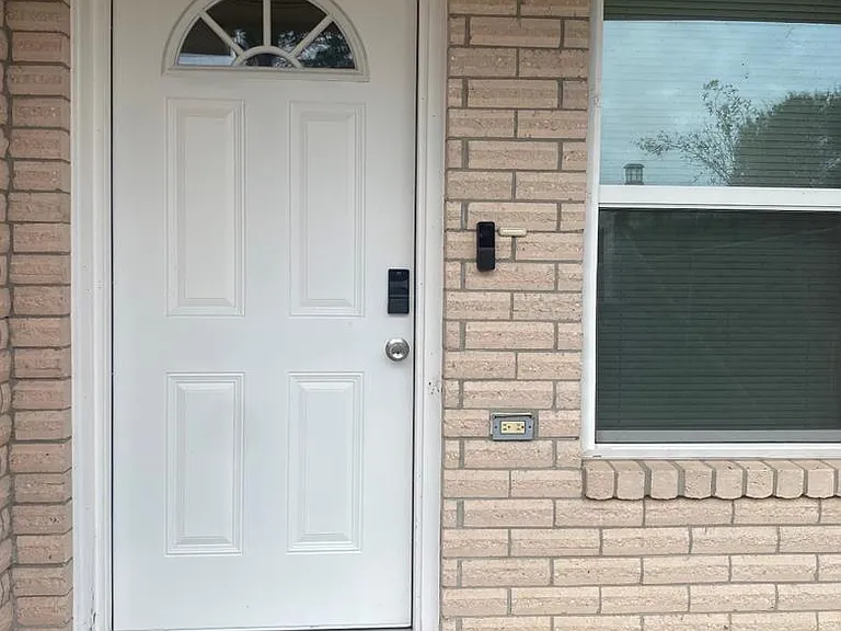 6831 Tallowood Cir — Photo 2