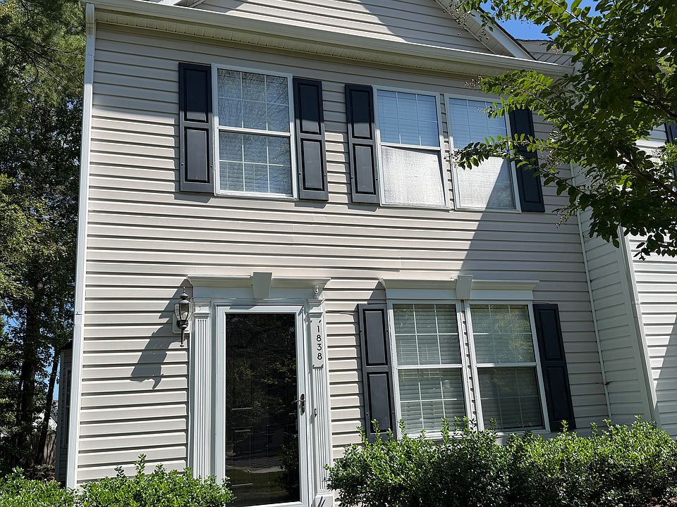 1838 Timberly Waye