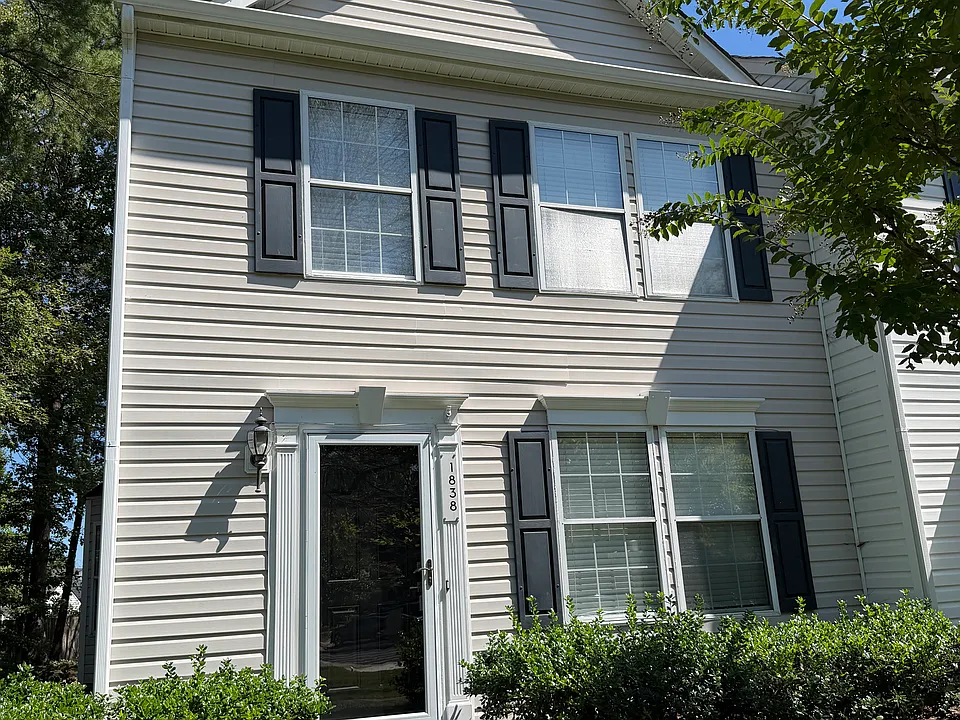 1838 Timberly Waye