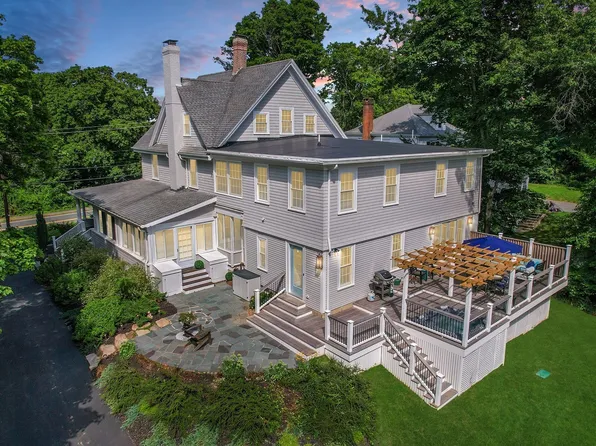 65 Warren Ave, Plymouth, MA 02360