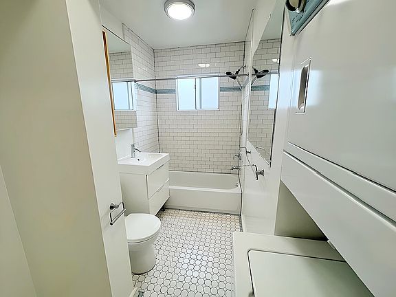 3rd image of 1516 3/4 Micheltorena St