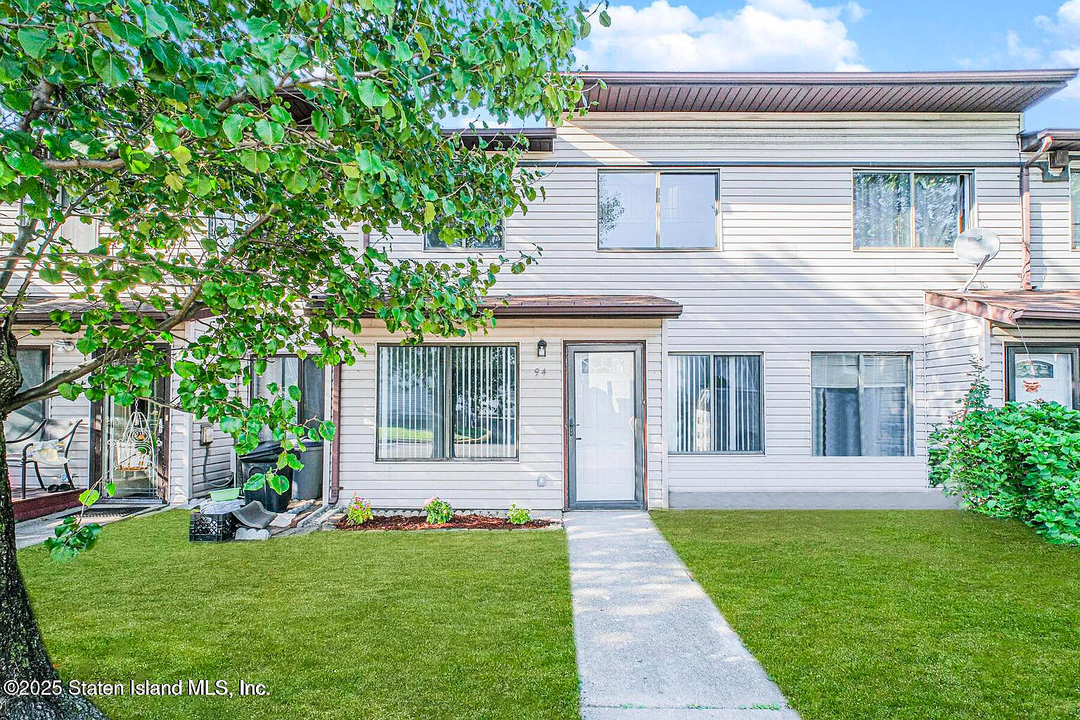 94 Wolkoff Ln photo 1